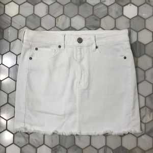 American Eagle White Denim Skirt Size 8
